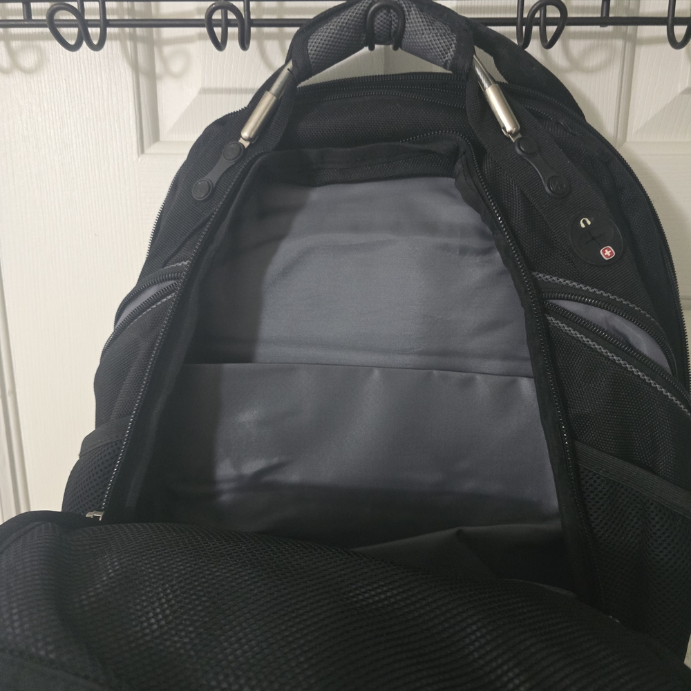 SwissGear Computer Backpack - Picture 5 of 7